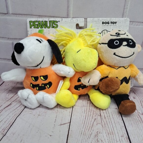 NWT Woodstock Peanuts Snoopy Charlie 3pk Dog Toy Halloween Costumes 8" Squeaks - Picture 1 of 5
